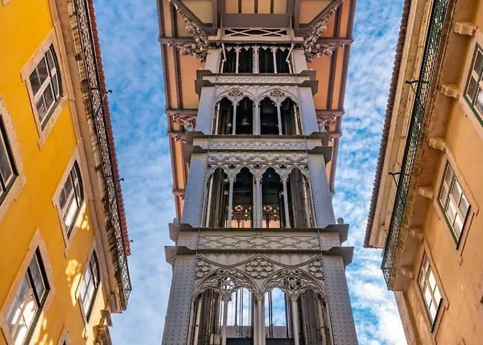 Alfama Historical 3 Bedroom Duplex *