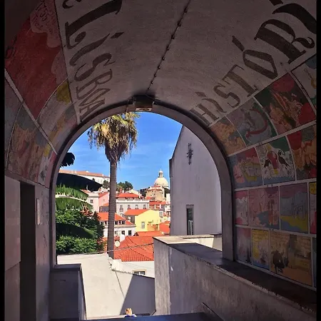 דירה Alfama Historical 3 Bedroom Duplex *