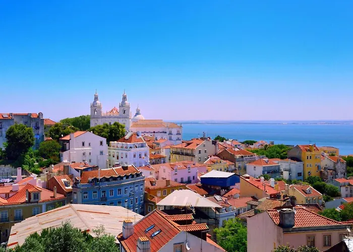 Alfama Historical 3 Bedroom Duplex Apartment Lisbon