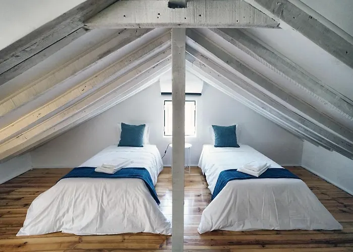 Alfama Historical 3 Bedroom Duplex Apartment Lisbon