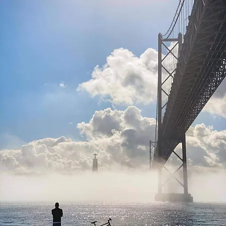 Alfama Historical 3 Bedroom Duplex Διαμέρισμα *