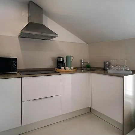 Alfama Historical 3 Bedroom Duplex * Lisboa