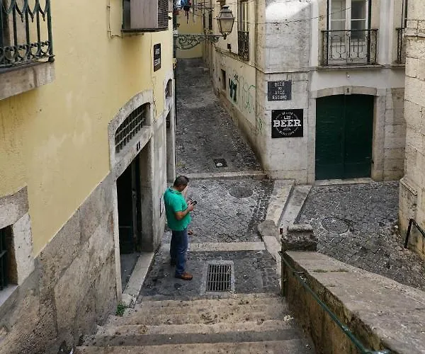 شقة Alfama Historical 3 Bedroom Duplex *