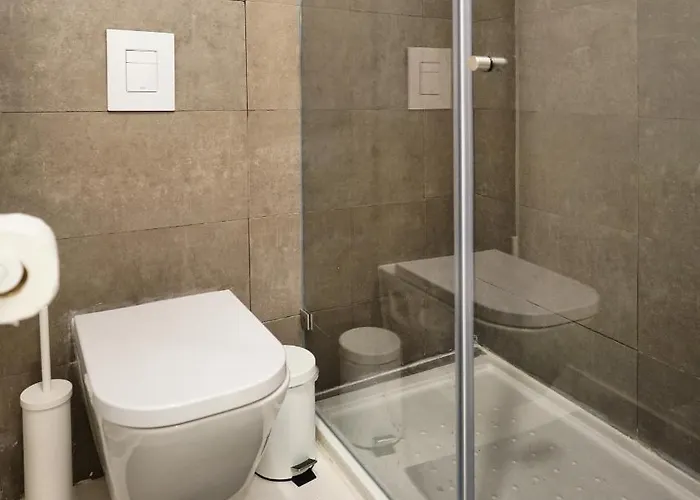 شقة Alfama Historical 3 Bedroom Duplex *